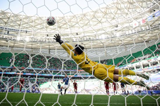 球员之间的 球员之间的