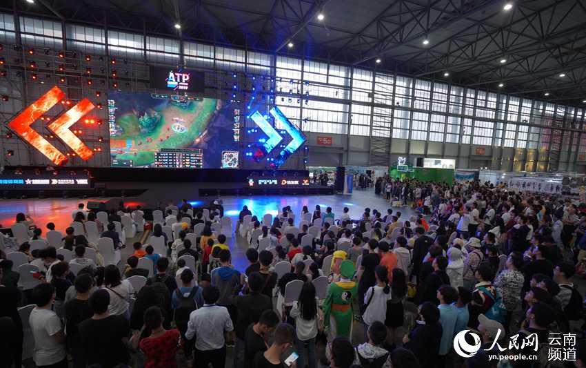 光下安静啃 光下安静啃